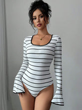 Women Contrast Color Flare Sleeve Ruffle Trim Bodysuit